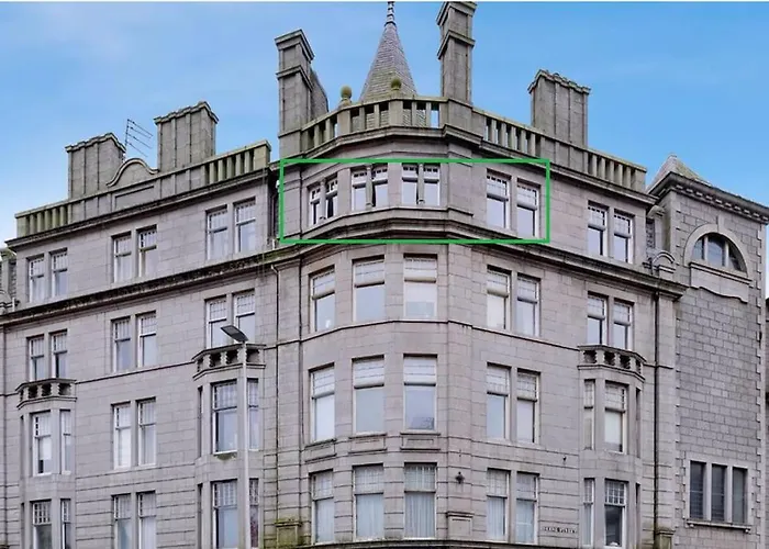 Executive Top Floor 1 Bedroom Apartment